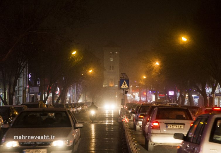 طوفان همراه با گرد و غبار در یزد