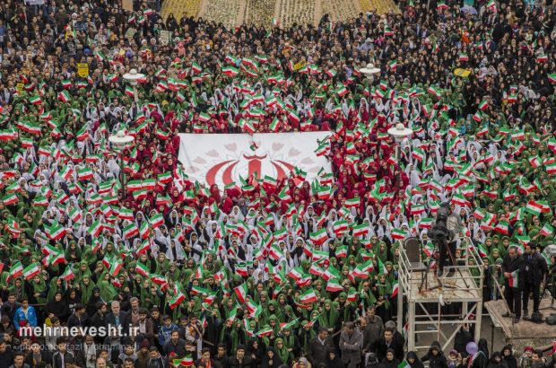 جهش تولید و گذر از مشکلات امروزی شعار کمیته کارگری دهه فجر یزد/ برگزاری برنامه های متنوع در فضای مجازی