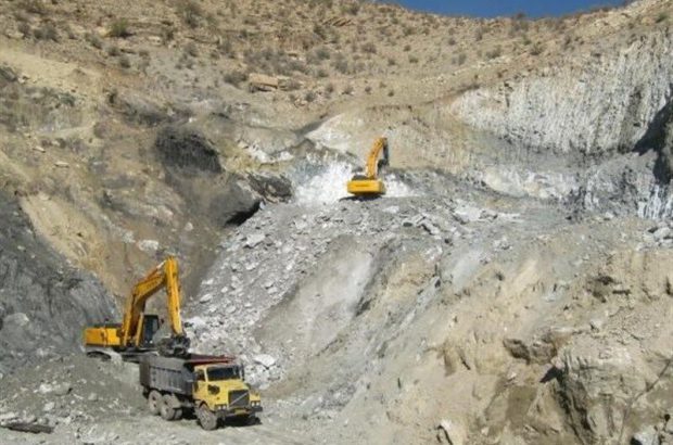 مطالبات میلیاردی از شرکت سنگ آهن با مقاومت مدیرعامل مواجه شد/نمایندگان کارکنان سنگ آهن مرکزی:  نمی گذاریم سرمایه های طرح های توسعه ای شرکت به حساب صندوق فولاد واریز شود