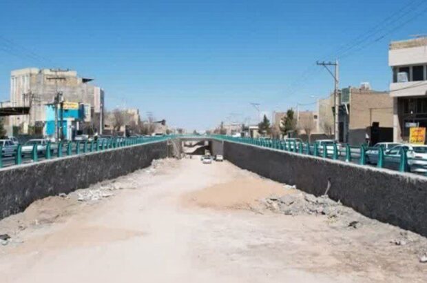 اجرای طرح زیرگذر و روگذر در بلوار دانشجو