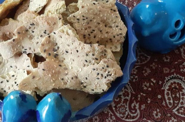 نان خشک یزدی در نمایشگاه گردشگری معرفی شد