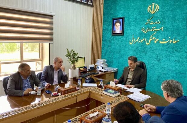 طرح تعویض چمن ورزشگاه نصیری یزد کلید خورد