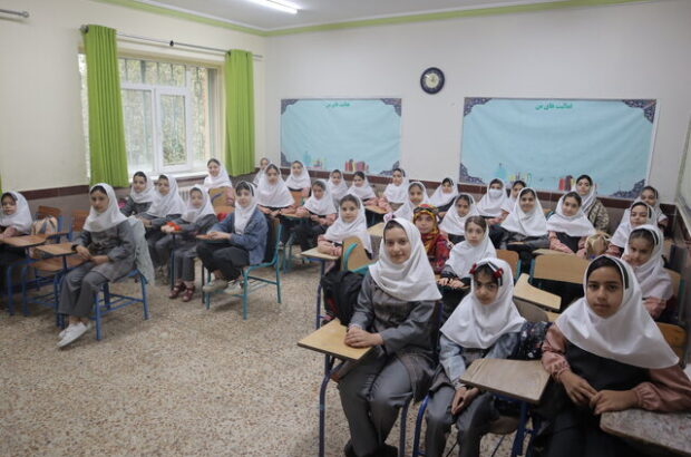 هیچ کلاسی در مهریز بدون معلم نخواهد بود