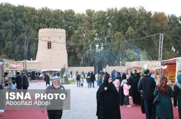ششمین جشنواره محلی نان و قورمه مهریز برگزار میشود ششمین جشنواره محلی نان و قورمه مهریز برگزار میشود