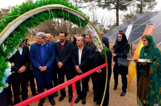 افتتاح ۶۰۰ کیلووات نیروگاه خورشیدی ویژه معلولان در یزد افتتاح ۶۰۰ کیلووات نیروگاه خورشیدی ویژه معلولان در یزد