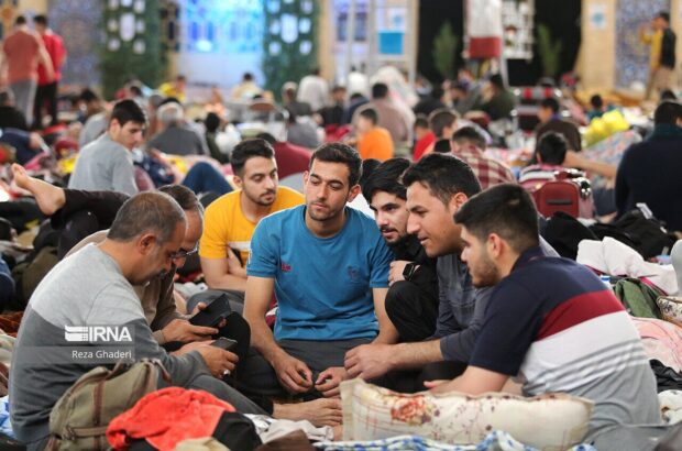 ثبتنام بیش از ۳۵ هزار یزدی در آیین اعتکاف ثبتنام بیش از ۳۵ هزار یزدی در آیین اعتکاف